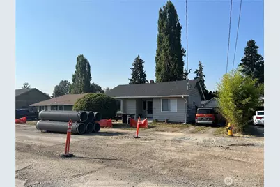 603 Kansas Street SW #1 & 2, Orting, WA 98360 - Photo 1