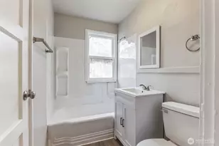 2821 2831 NE Center St, Bremerton, WA 98310 - Photo 32