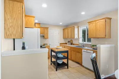4084 Letitia Avenue S, Seattle, WA 98118 - Photo 10