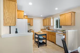 4084 Letitia Ave S, Seattle, WA 98118 - Photo 10