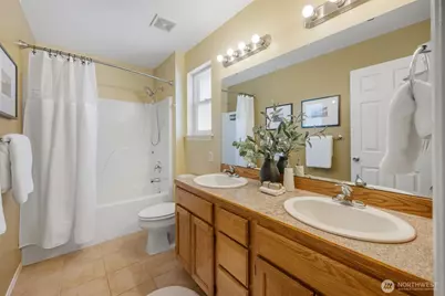 4084 Letitia Avenue S, Seattle, WA 98118 - Photo 16