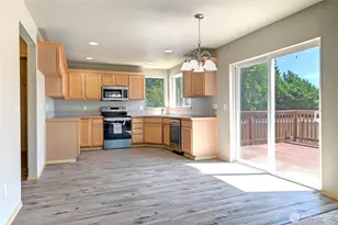 14413 Sandy Glen E, Puyallup, WA 98375 - Photo 6
