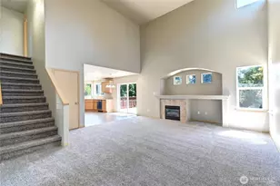 14413 Sandy Glen E, Puyallup, WA 98375 - Photo 2