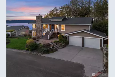 9219 60th Avenue W, Mukilteo, WA 98275 - Photo 2