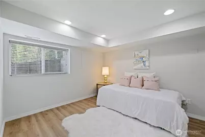 9726 SE 40th Street, Mercer Island, WA 98040 - Photo 34