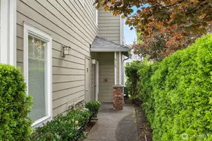 515 241st Ln SE, Sammamish, WA 98074 - Photo 2