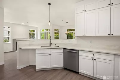 515 241st Lane SE #W2, Sammamish, WA 98074 - Photo 8