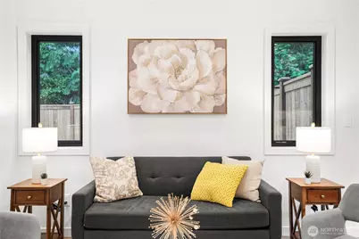 13024 Corliss Avenue N, Seattle, WA 98133 - Photo 6