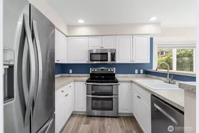 2530 Fifteenth Avenue W #410, Seattle, WA 98119 - Photo 6