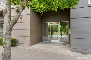 2530 15th Ave W, Seattle, WA 98119 - Photo 22