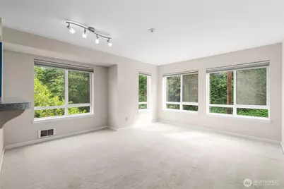 2530 Fifteenth Avenue W #410, Seattle, WA 98119 - Photo 4