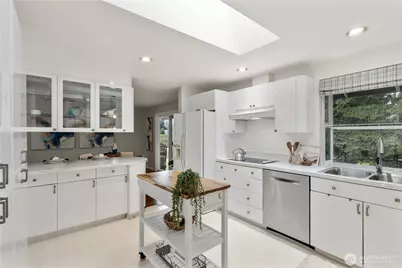 17101 146th Avenue SE, Renton, WA 98058 - Photo 10