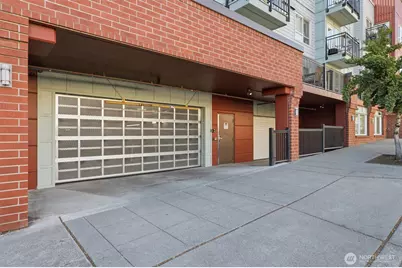 424 N 85th Street #202, Seattle, WA 89103 - Photo 32