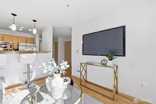424 N 85th St, Seattle, WA 89103 - Photo 6