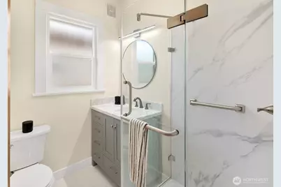 6322 5th Avenue NE, Seattle, WA 98115 - Photo 10