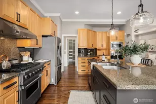 949 207th Ave NE, Sammamish, WA 98074 - Photo 10