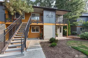 10822 NE 148th Ln, Bothell, WA 98011 - Photo 1
