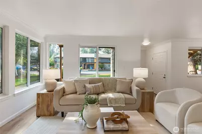 10822 NE 148th Lane #J102, Bothell, WA 98011 - Photo 12