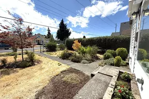 915 E Harrison St, Tacoma, WA 98404 - Photo 2