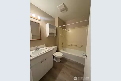 5711 122nd Pl SE #218, Bellevue, WA 98006 - Photo 6