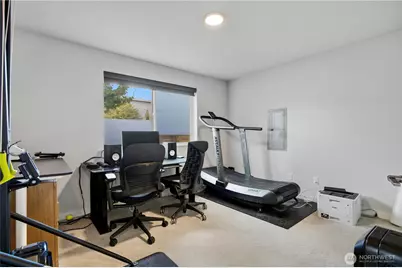 11530 Greenwood Avenue N, Seattle, WA 98133 - Photo 4