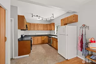 613 Cherry St, Raymond, WA 98577 - Photo 10