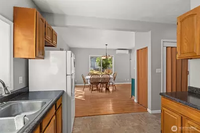 613 Cherry Street, Raymond, WA 98577 - Photo 12