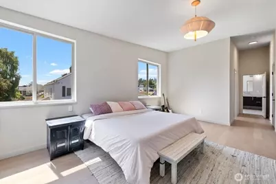 3454 33rd Avenue W, Seattle, WA 98199 - Photo 4