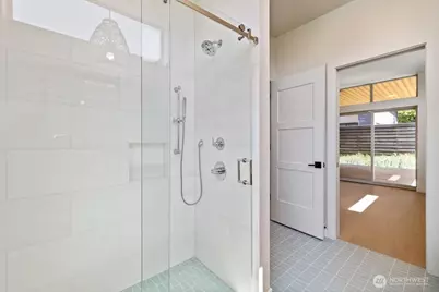 3454 33rd Avenue W, Seattle, WA 98199 - Photo 14