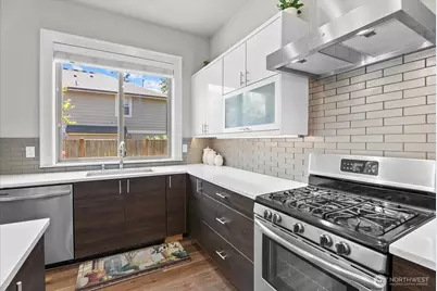 3527 NE Ne. 7th Street, Renton, WA 98056 - Photo 12