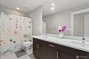 3527 NE 7th St, Renton, WA 98056 - Photo 24