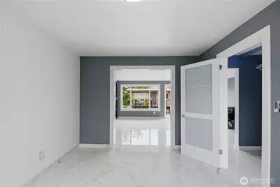 748 S Cloverdale Street #8, Seattle, WA 98108 - Photo 6