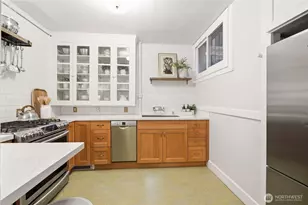 1732 15th St, Seattle, WA 98122 - Photo 12