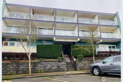 210 Broadway #6, Tacoma, WA 98402 - Photo 2