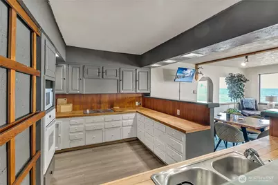 14024 Glen Acres Road SW, Vashon, WA 98070 - Photo 12