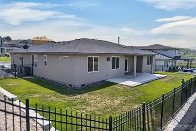1320 W Pax Court, Sunnyside, WA 98944 - Photo 32