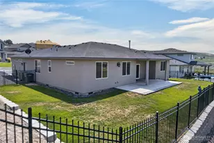 1320 W Pax Ct, Sunnyside, WA 98944 - Photo 32