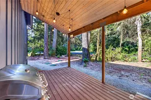 11215 Juniper Pl, Anderson Island, WA 98303 - Photo 12