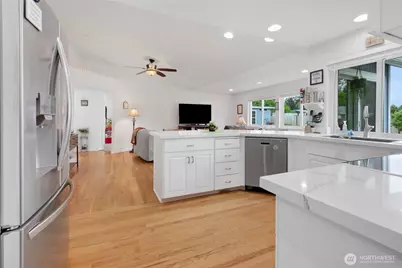 10909 Vickery Avenue E, Tacoma, WA 98446 - Photo 14