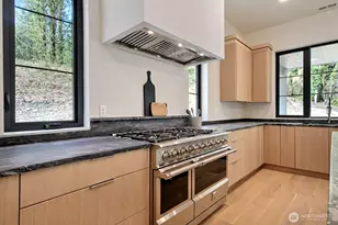 275 Island Blvd, Fox Island, WA 98333 - Photo 10