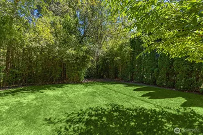 8960 NE Day Road, Bainbridge Island, WA 98110 - Photo 28