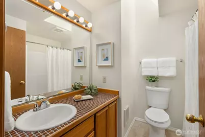 8960 NE Day Road, Bainbridge Island, WA 98110 - Photo 18