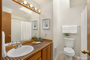 8960 NE Day Rd, Bainbridge Island, WA 98110 - Photo 18