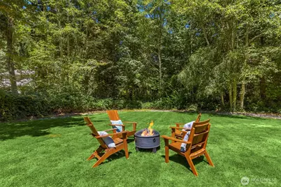 8960 NE Day Road, Bainbridge Island, WA 98110 - Photo 22