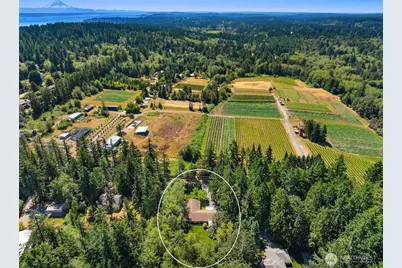 8960 NE Day Road, Bainbridge Island, WA 98110 - Photo 34