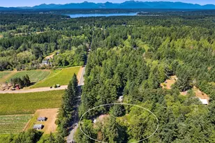 8960 NE Day Rd, Bainbridge Island, WA 98110 - Photo 36