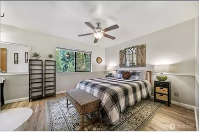 739 NE Woods Court, Bremerton, WA 98311 - Photo 10