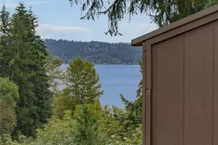 104 168th Ave NE, Bellevue, WA 98008 - Photo 26