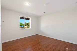 8102 E Seaview Dr, Port Orchard, WA 98366 - Photo 30