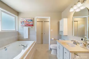 8102 E Seaview Dr, Port Orchard, WA 98366 - Photo 20